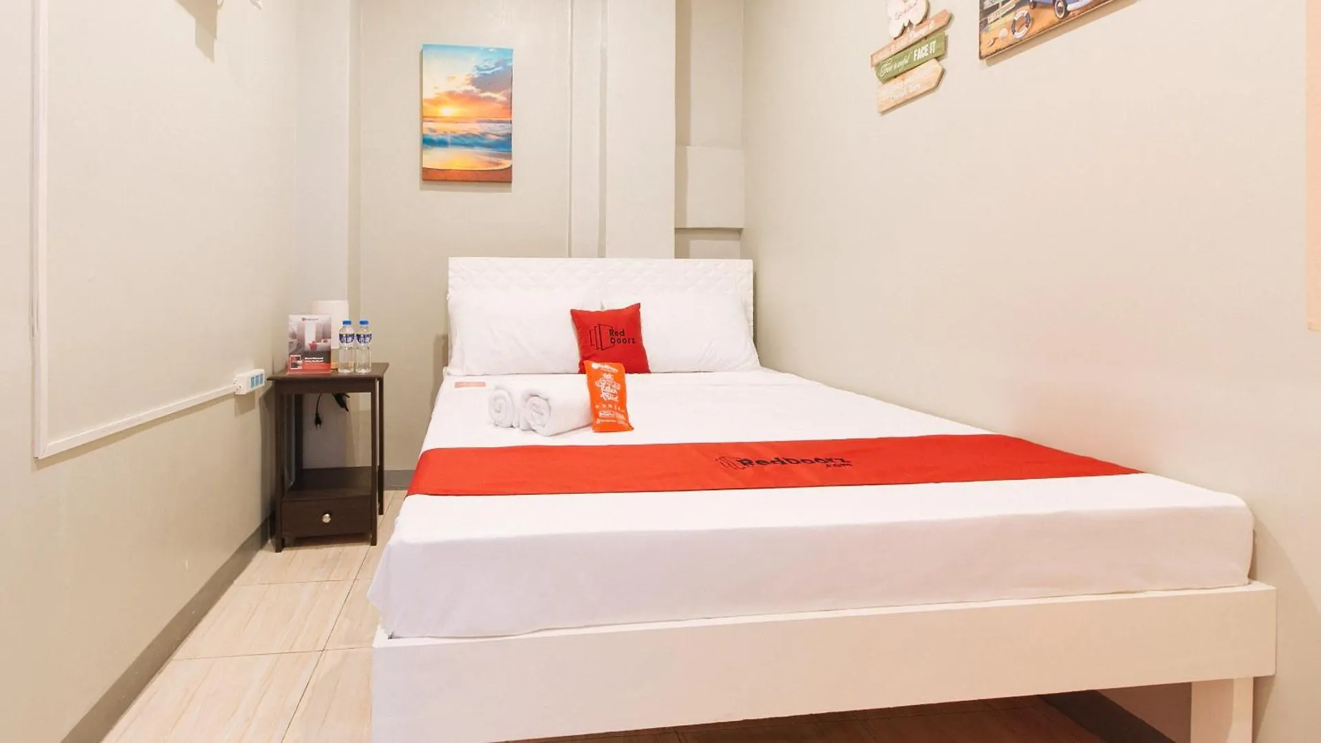Hotel Reddoorz Near Christ The King Medical Center Las Piñas
