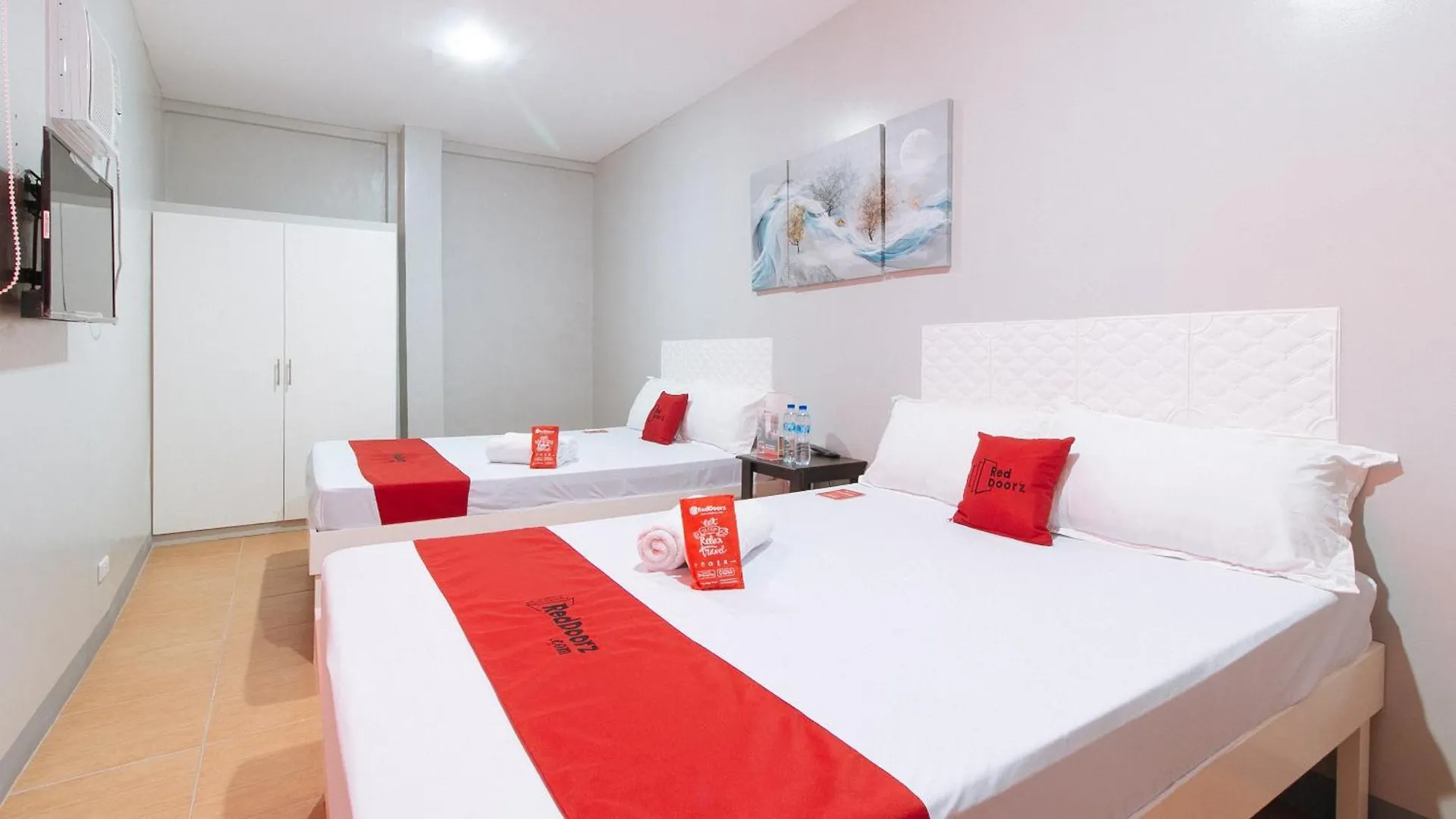 ***  Reddoorz Near Christ The King Medical Center Hotel Las Pinas Philippines