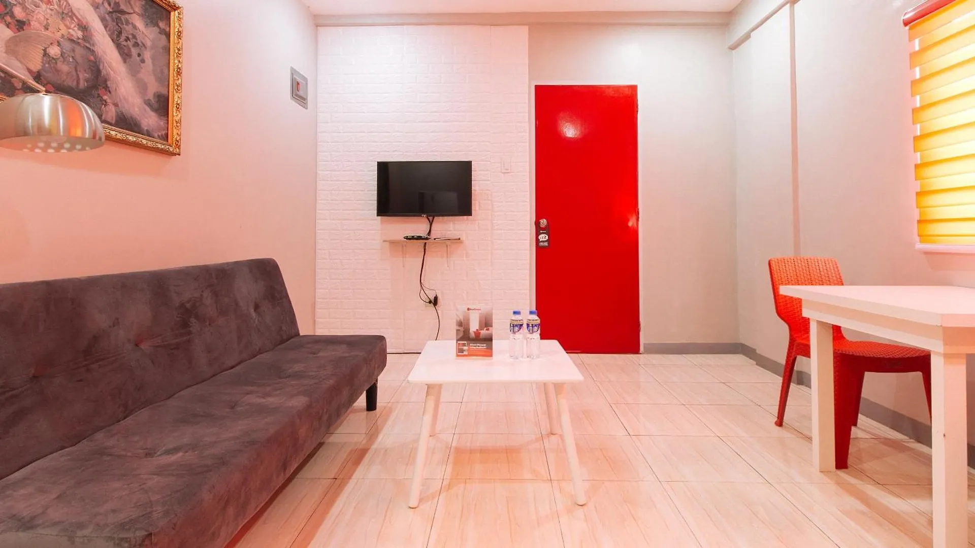 Reddoorz Near Christ The King Medical Center Hotel Las Pinas