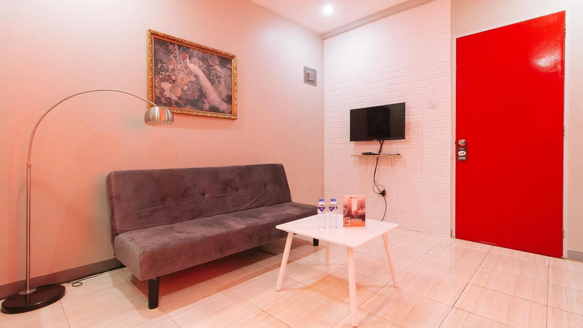 Reddoorz Near Christ The King Medical Center Hotel Las Pinas