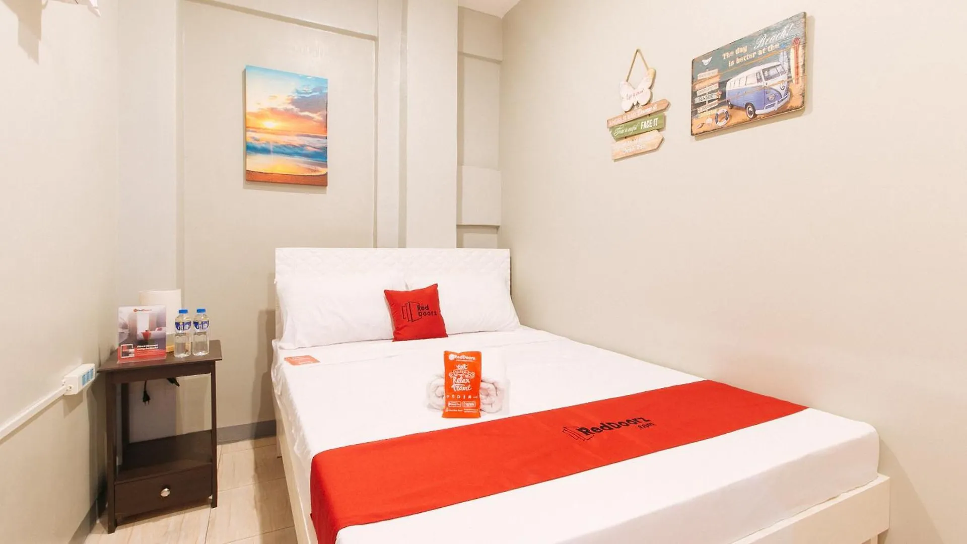 Reddoorz Near Christ The King Medical Center Hotel Las Pinas