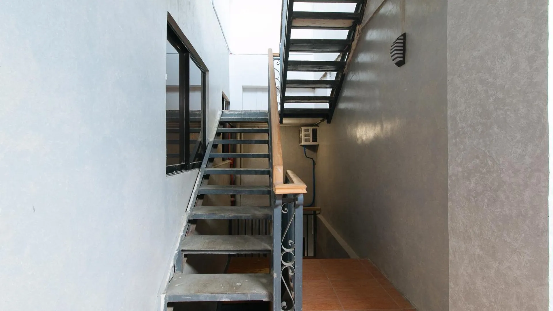 Reddoorz Near Christ The King Medical Center Hotel Las Pinas